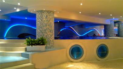 استخر هتل هما شیراز استخر هتل هما شیراز